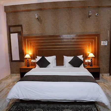 Hr Dukes Den Resort Рамнагар Экстерьер фото